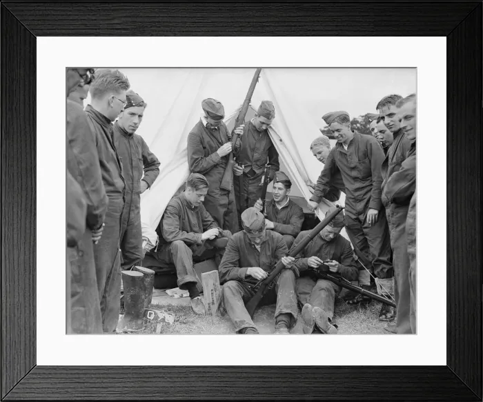 Framed Print : Militiamen in training 27th July 1939 Militiamen seen here at Oswestry camp