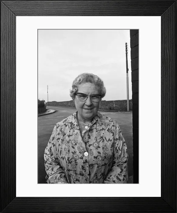Framed Print : Skelton Hairdresser, East Riding of Yorkshire, Middlesbrough, Circa 1977 Framed Print : Skelton Hairdresser, East Riding of Yorkshire, Middlesbrough, Circa 1977