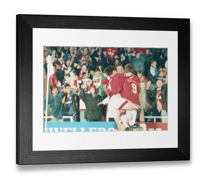 Framed Print : Middlesbrough 1-1 Leeds, Premier league match at the Riverside Stadium Framed Print : Middlesbrough 1-1 Leeds, Premier league match at the Riverside Stadium