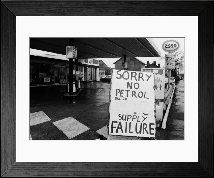 Framed Print : No petrol signs at garage during the strike at Kingsbury Oil Depot, near Birmingham Framed Print : No petrol signs at garage during the strike at Kingsbury Oil Depot, near Birmingham