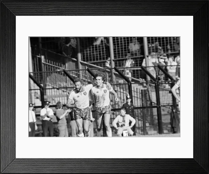 Framed Print : English League Division One match at Carrow Road. Norwich City 4 - 0 Birmingham City Framed Print : English League Division One match at Carrow Road. Norwich City 4 - 0 Birmingham City