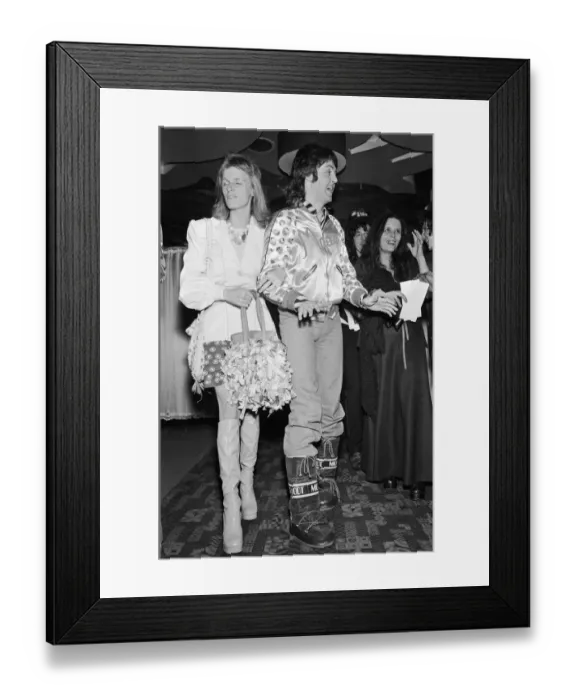 Framed Print : Paul McCartney and his wife Linda McCartney attend the film premiere of Lady Sings Framed Print : Paul McCartney and his wife Linda McCartney attend the film premiere of Lady Sings