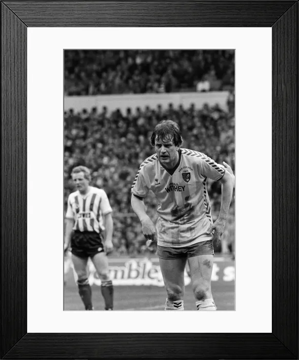 Framed Print : 1985 Milk cup final at Wembley Stadium. Final score Norwich City 1 - 0 Sunderland