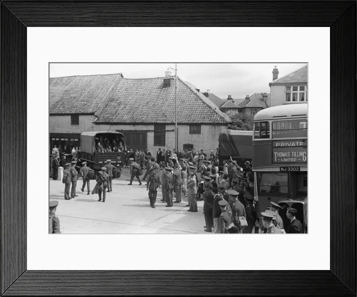 Framed Print : Soldiers and transport of the 30th Surrey Searchlight Regiment an air defence unit of Framed Print : Soldiers and transport of the 30th Surrey Searchlight Regiment an air defence unit of