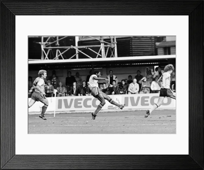 Framed Print : Watford v Sunderland, final score 8-0 to Watford, League Division One Framed Print : Watford v Sunderland, final score 8-0 to Watford, League Division One