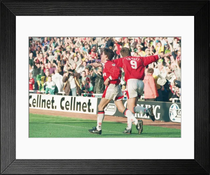 Framed Print : Middlesbrough 1-1 Leeds, Premier league match at the Riverside Stadium Framed Print : Middlesbrough 1-1 Leeds, Premier league match at the Riverside Stadium