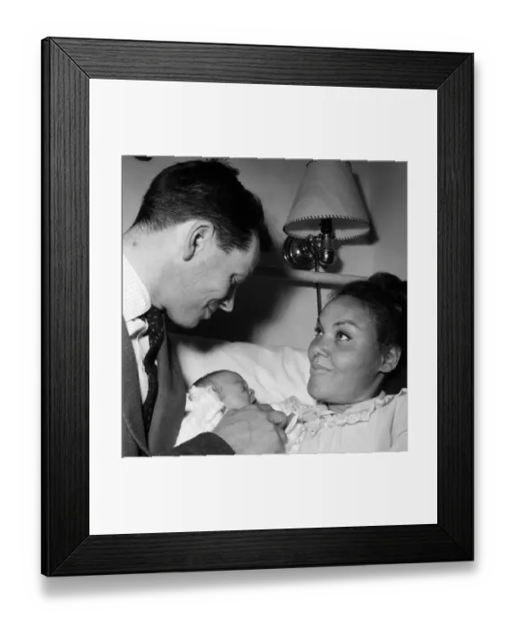 Framed Print : Band leader Johnnie Dankworth and his wife, the singer Cleo Laine Framed Print : Band leader Johnnie Dankworth and his wife, the singer Cleo Laine
