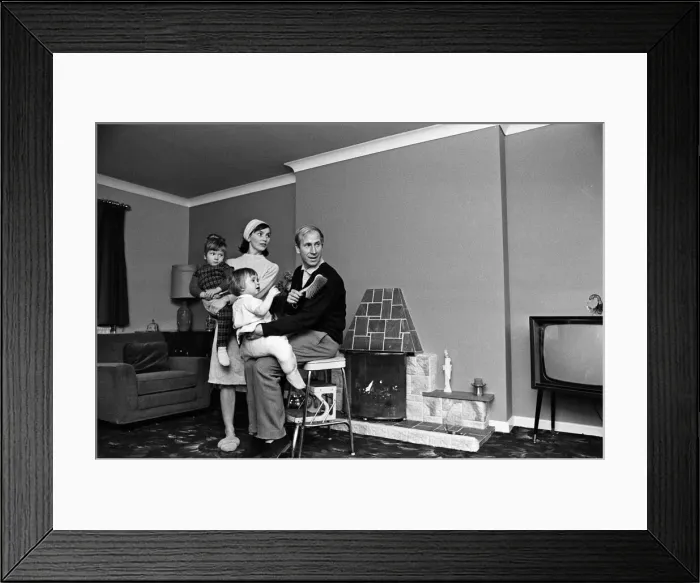 Framed Print : Manchester Uniteds Bobby Charlton pictured with his wife Norma Framed Print : Manchester Uniteds Bobby Charlton pictured with his wife Norma