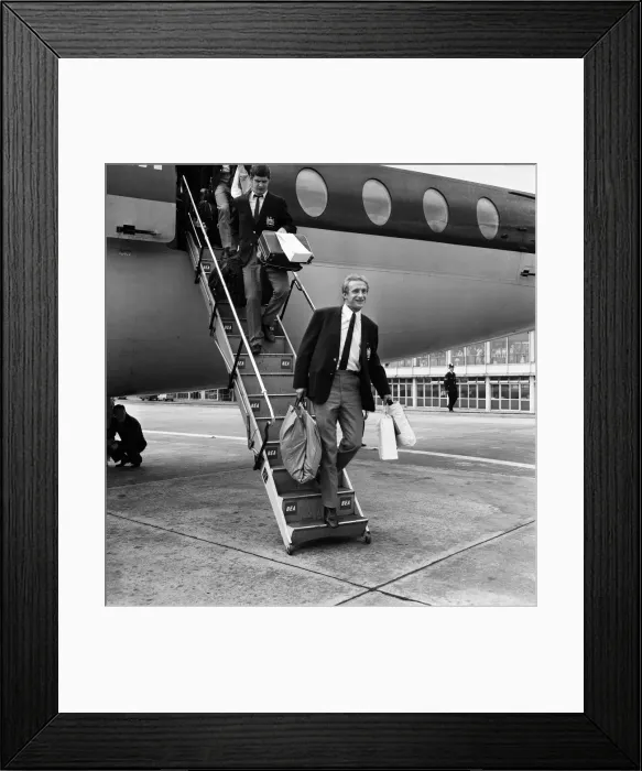 Framed Print : Manchester United return home from their American and Australian tour