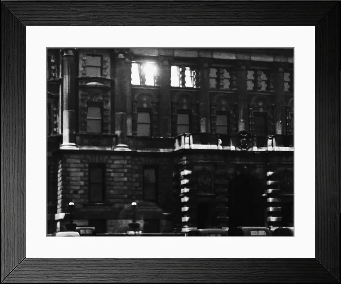 Framed Print : Admiralty building from horse guards Parade, Whitehall in central London