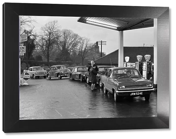 Petrol Queues for the Motor Mart garage on London Road. Long queues are forming in a bid
