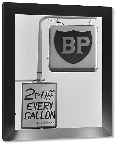 '2p off every gallon, cash sales only'offer at a petrol station in West
