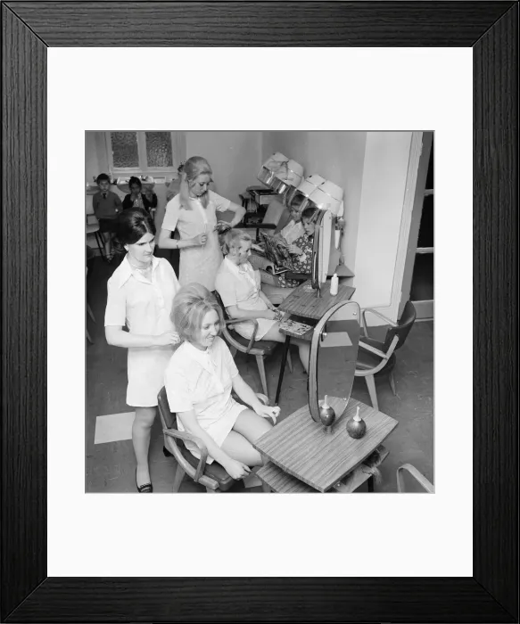 Framed Print : Dell and Depson Hairdressers, Middlesbrough, Circa 1971 Framed Print : Dell and Depson Hairdressers, Middlesbrough, Circa 1971