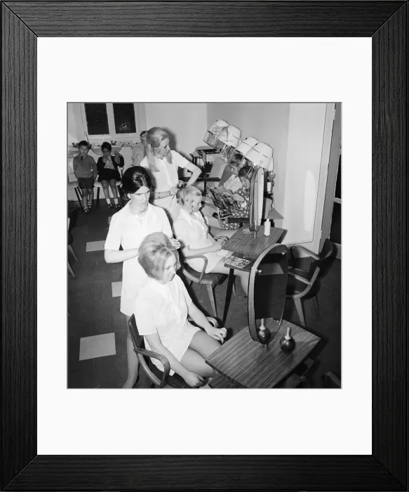 Framed Print : Dell and Depson Hairdressers, Middlesbrough, Circa 1971 Framed Print : Dell and Depson Hairdressers, Middlesbrough, Circa 1971