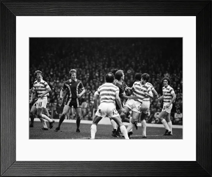 Framed Print : Celtic 3-0 Dundee, Scottish Premier league match at Celtic Park Framed Print : Celtic 3-0 Dundee, Scottish Premier league match at Celtic Park
