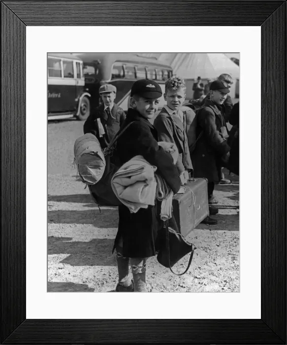 Framed Print : Evacuees from Birmingham arrive Egginton station to escape the bombing 15th September Framed Print : Evacuees from Birmingham arrive Egginton station to escape the bombing 15th September