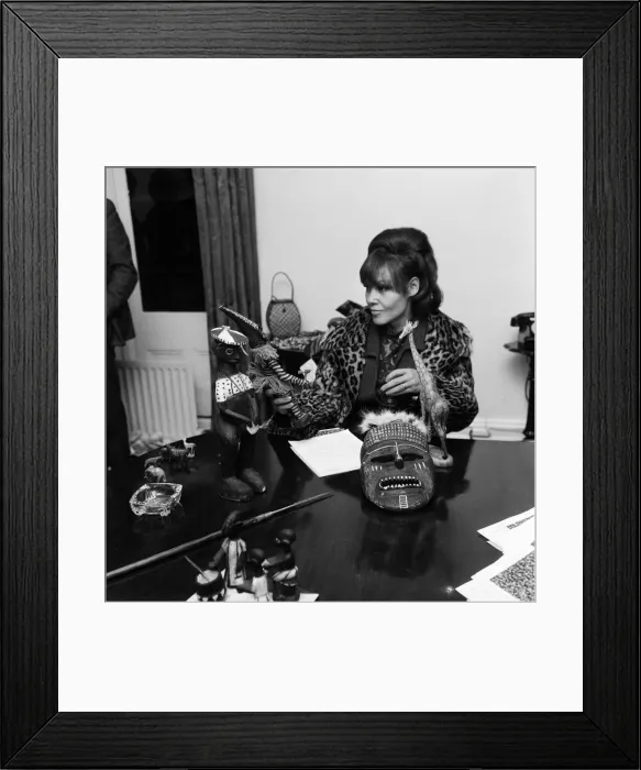 Framed Print : Cleo Laine opening African Goods show. 20th November 1965 Framed Print : Cleo Laine opening African Goods show. 20th November 1965