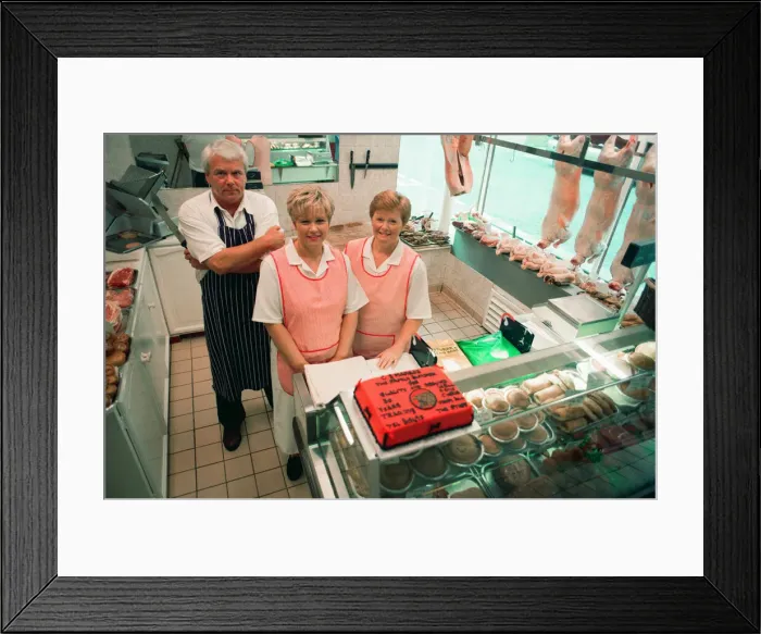 Framed Print : Chris Manson, his wife Jackie and their daughter Nicky, in their family butchers shop Framed Print : Chris Manson, his wife Jackie and their daughter Nicky, in their family butchers shop