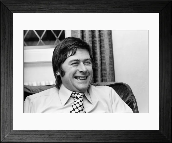 Framed Print : TV star Mike Yarwood. 13th February 1974 Framed Print : TV star Mike Yarwood. 13th February 1974