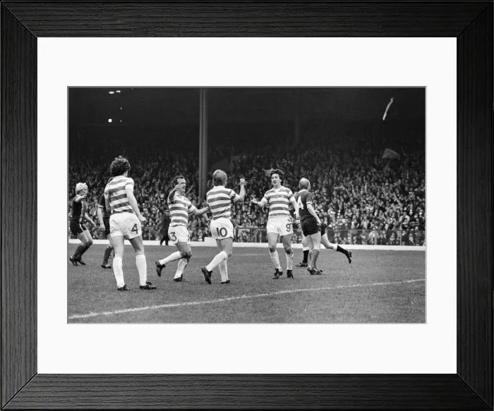 Framed Print : Celtic 3-0 Dundee, Scottish Premier league match at Celtic Park Framed Print : Celtic 3-0 Dundee, Scottish Premier league match at Celtic Park