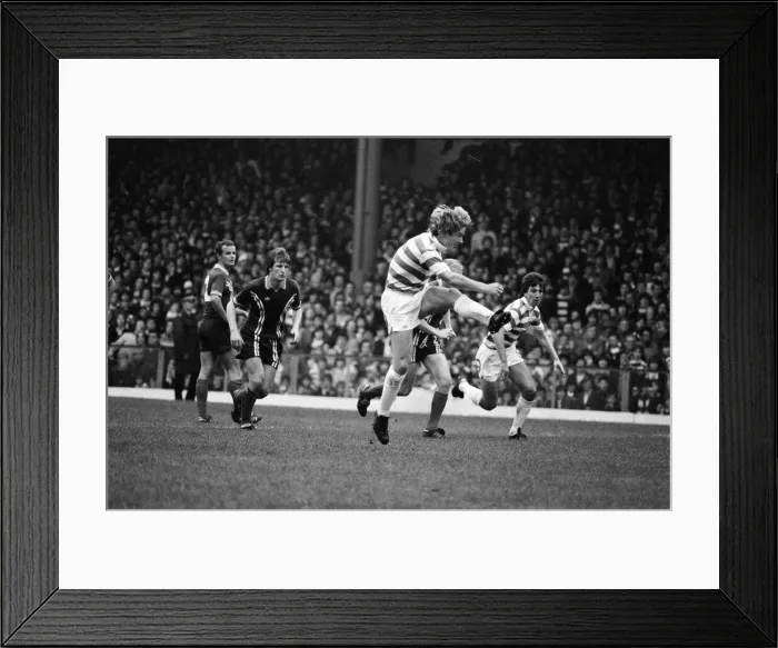 Framed Print : Celtic 3-0 Dundee, Scottish Premier league match at Celtic Park Framed Print : Celtic 3-0 Dundee, Scottish Premier league match at Celtic Park