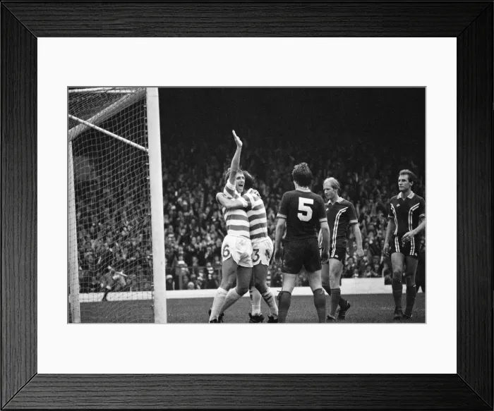 Framed Print : Celtic 3-0 Dundee, Scottish Premier league match at Celtic Park Framed Print : Celtic 3-0 Dundee, Scottish Premier league match at Celtic Park