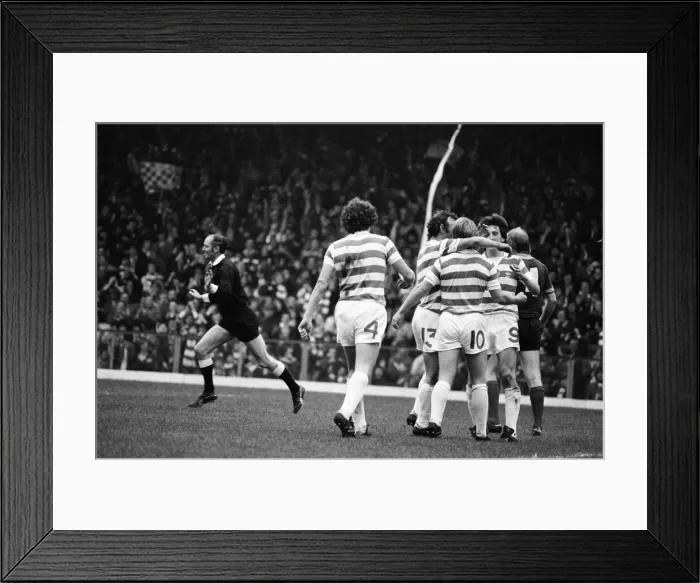 Framed Print : Celtic 3-0 Dundee, Scottish Premier league match at Celtic Park