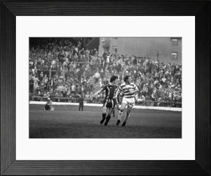 Framed Print : Celtic 3-0 Dundee, Scottish Premier league match at Celtic Park