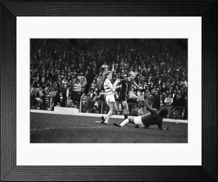 Framed Print : Celtic 3-0 Dundee, Scottish Premier league match at Celtic Park Framed Print : Celtic 3-0 Dundee, Scottish Premier league match at Celtic Park
