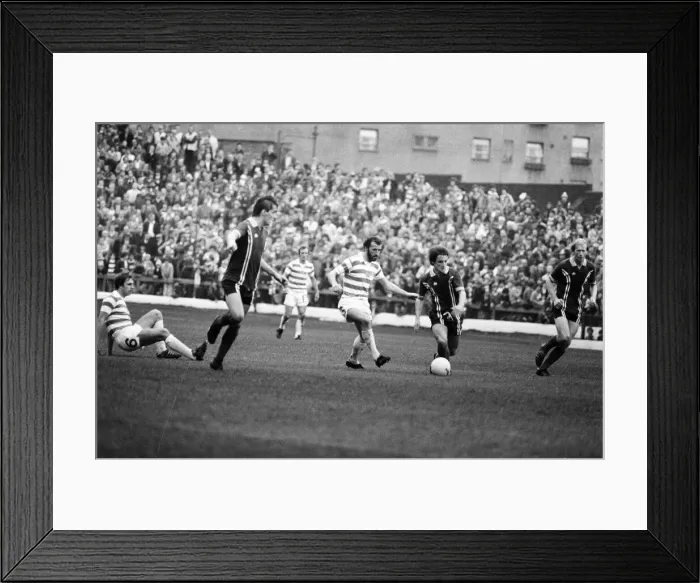 Framed Print : Celtic 3-0 Dundee, Scottish Premier league match at Celtic Park