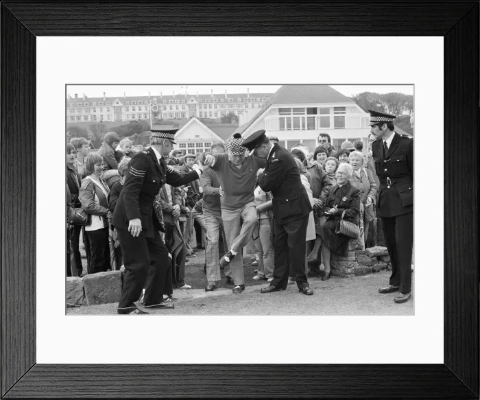Framed Print : Bob Hope, American comedian and actor, playing golf in Scotland Framed Print : Bob Hope, American comedian and actor, playing golf in Scotland