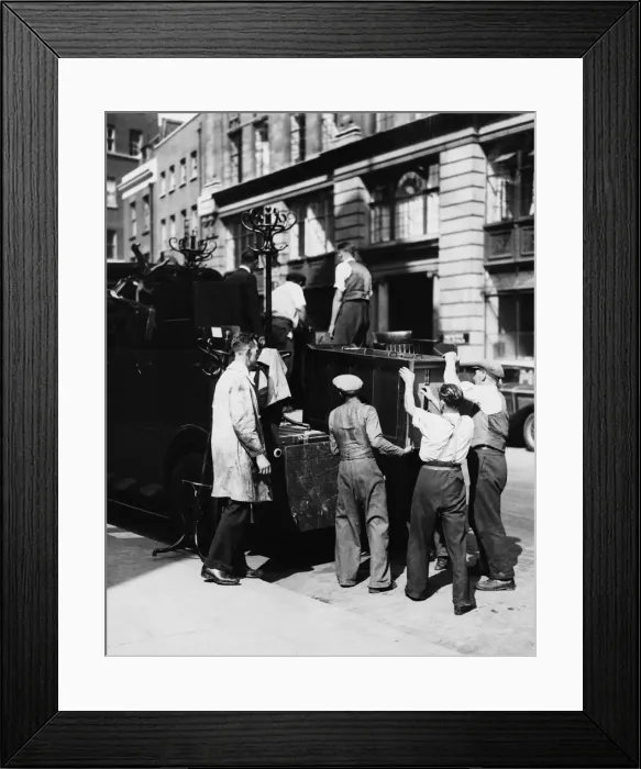 Framed Print : Workmen requisition furniture, Tufnell Park Holloway. 31st August 1939