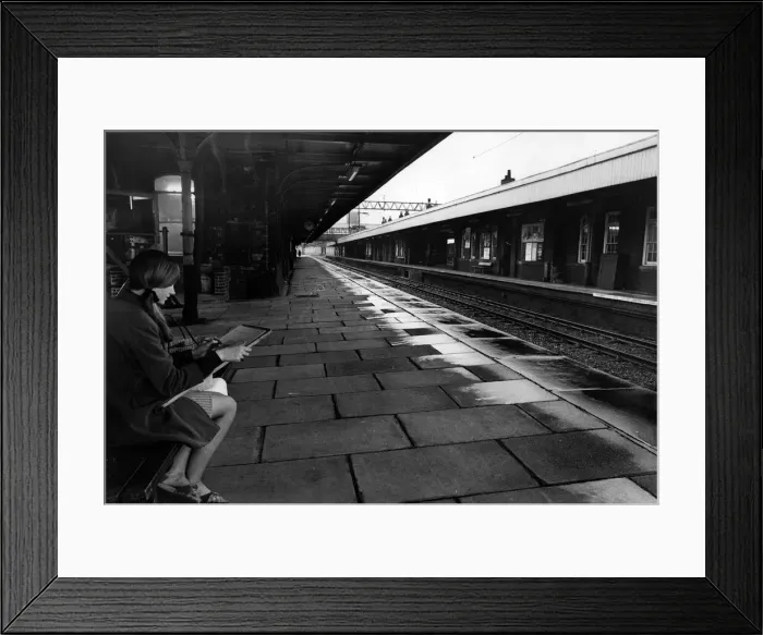Framed Print : Perfect conditions for an art student. Sixteen year old Amanda Fox of Nuneaton enjoys a Framed Print : Perfect conditions for an art student. Sixteen year old Amanda Fox of Nuneaton enjoys a