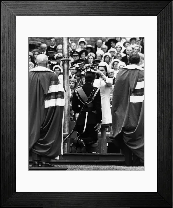 Framed Print : The Investiture of Prince Charles at Caernarfon Castle. HRH Queen Elizabeth II places Framed Print : The Investiture of Prince Charles at Caernarfon Castle. HRH Queen Elizabeth II places