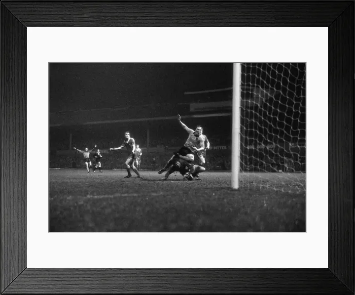 Framed Print : FA Cup Quarter-final replay held at the Molineux Stadium Framed Print : FA Cup Quarter-final replay held at the Molineux Stadium