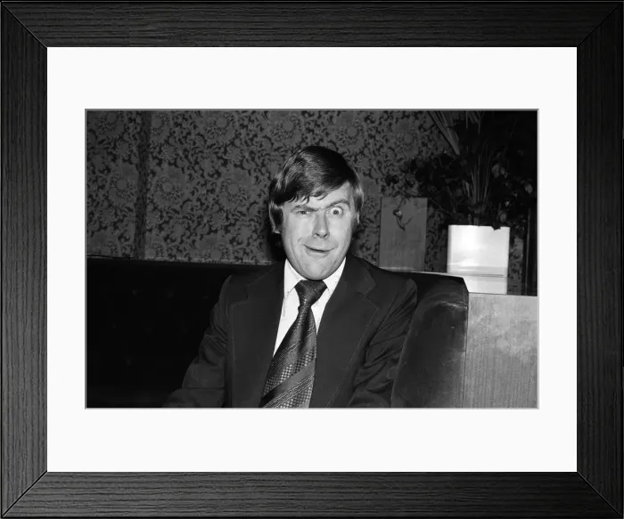 Framed Print : Mike Yarwood will headline a West End show for the first time when he stars for a season Framed Print : Mike Yarwood will headline a West End show for the first time when he stars for a season