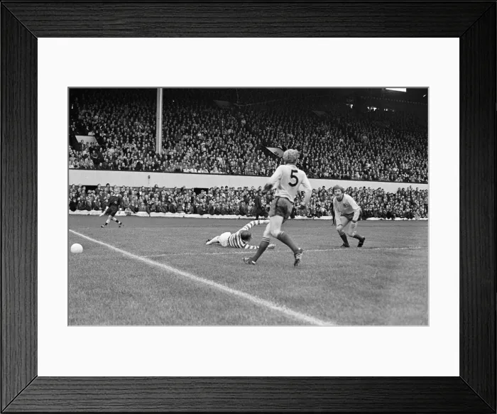 Framed Print : Partick Thistle 4-1 Celtic, Scottish League Cup Final, Hampden Park Framed Print : Partick Thistle 4-1 Celtic, Scottish League Cup Final, Hampden Park