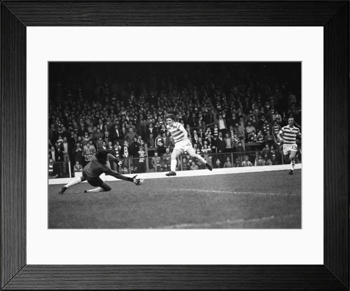 Framed Print : Celtic 3-0 Dundee, Scottish Premier league match at Celtic Park Framed Print : Celtic 3-0 Dundee, Scottish Premier league match at Celtic Park
