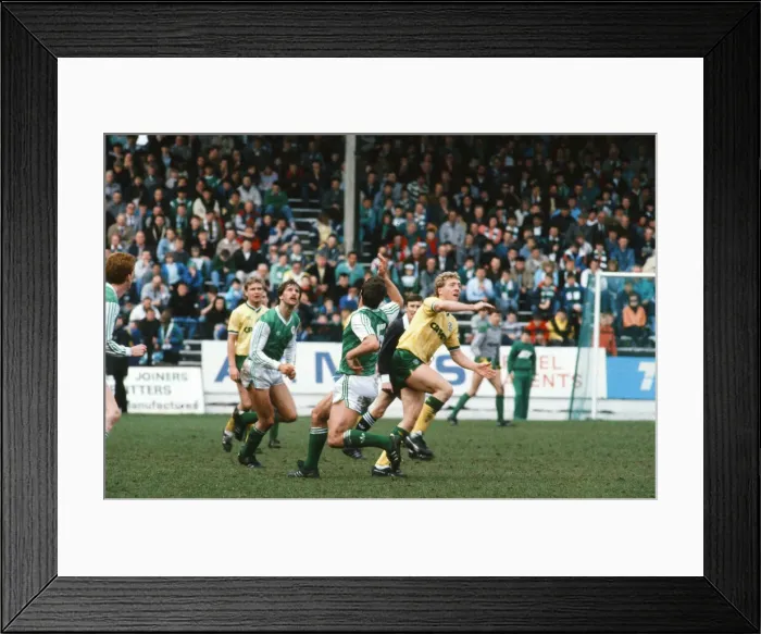 Framed Print : Hibernian 0-2 Celtic, Scottish Premier League match at Easter Road Framed Print : Hibernian 0-2 Celtic, Scottish Premier League match at Easter Road
