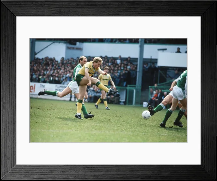 Framed Print : Hibernian 0-2 Celtic, Scottish Premier League match at Easter Road Framed Print : Hibernian 0-2 Celtic, Scottish Premier League match at Easter Road