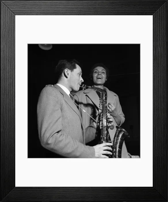 Framed Print : Singer Cleo Laine with her husband Johnny Dankworth. 19th March 1958