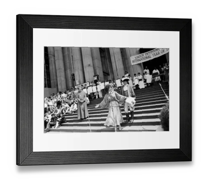 Framed Print : Cleo Laine opens London Entertains'. The festival is designed to create a
