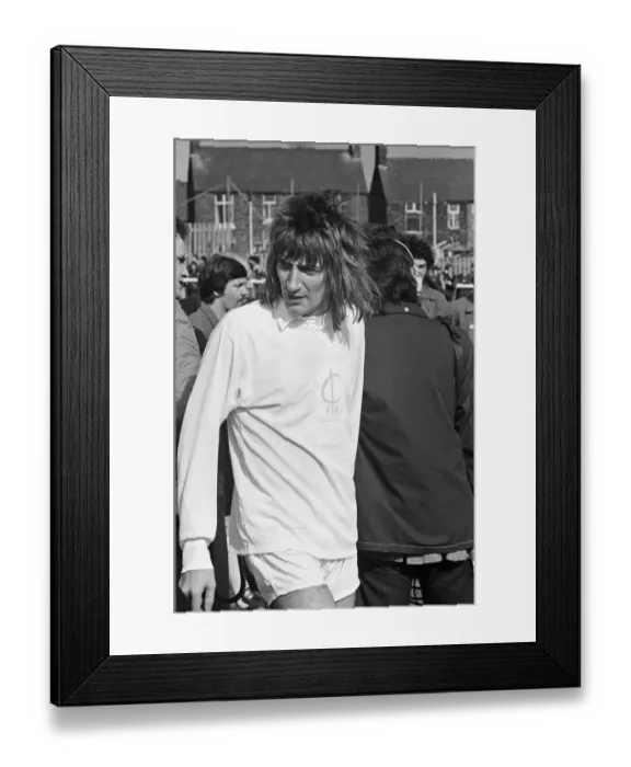 Framed Print : Rod Stewart (in white) playing football in his football team The Goal Diggers Framed Print : Rod Stewart (in white) playing football in his football team The Goal Diggers