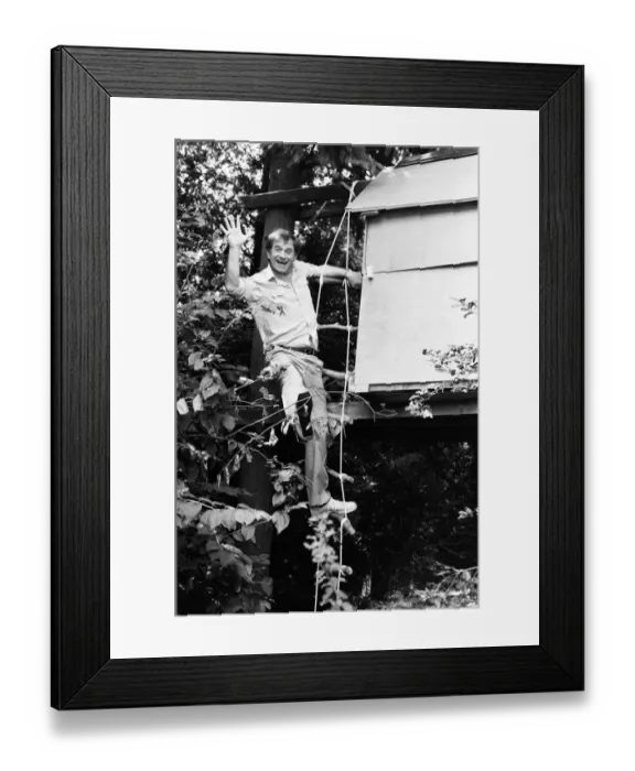 Framed Print : TV presenter Johnny Ball. 6th August 1987 Framed Print : TV presenter Johnny Ball. 6th August 1987