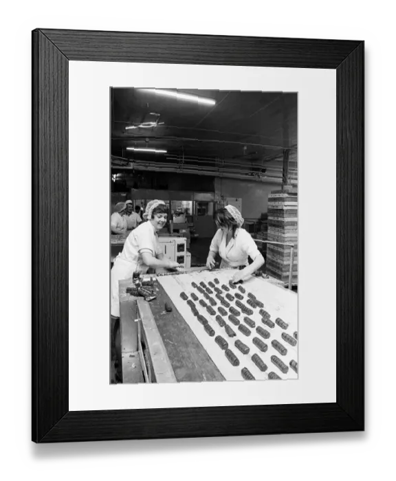 Framed Print : Women at work at Sparks Bakery, Stockton-on-Tees. 1974 Framed Print : Women at work at Sparks Bakery, Stockton-on-Tees. 1974