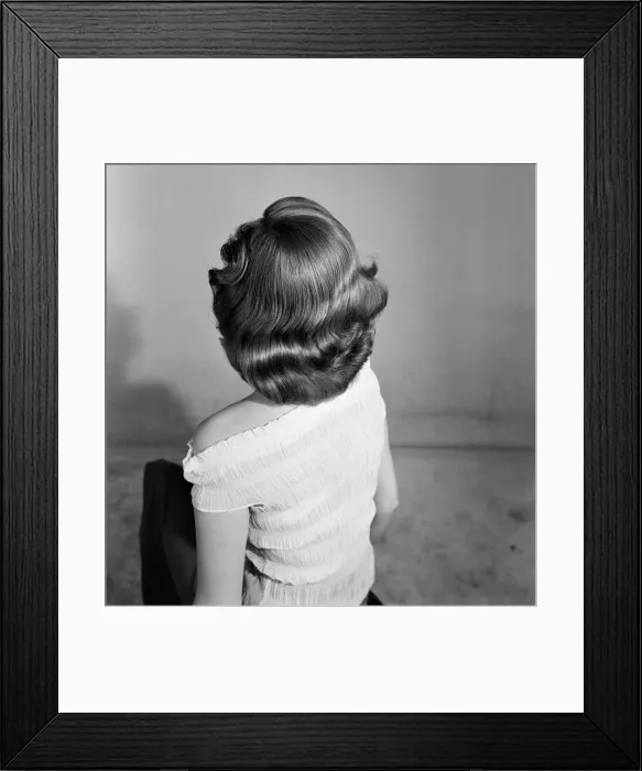 Framed Print : Model Pam Felstead, who is modelling hairstyles for the Daily Mirror. 18th June 1957 Framed Print : Model Pam Felstead, who is modelling hairstyles for the Daily Mirror. 18th June 1957