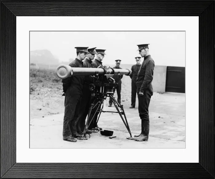 Framed Print : Militiamen seen here being given training in the use of an artillery rangefinder at a Framed Print : Militiamen seen here being given training in the use of an artillery rangefinder at a