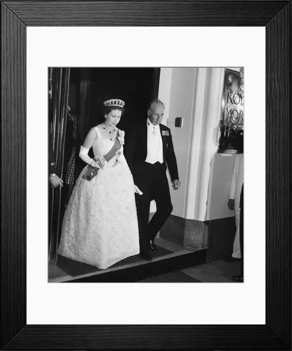 Framed Print : Her Majesty Queen Elizabeth II attends a banquet at the Royal York Hotel, Toronto