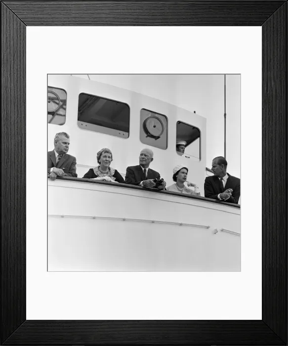 Framed Print : Queen Elizabeth II and The Duke of Edinburgh pictured with President Eisenhower Framed Print : Queen Elizabeth II and The Duke of Edinburgh pictured with President Eisenhower