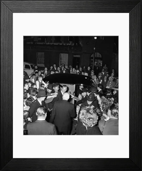 Framed Print : Prince Philip, Duke of Edinburgh visits boys clubs in North Kensington and Notting Hill Framed Print : Prince Philip, Duke of Edinburgh visits boys clubs in North Kensington and Notting Hill